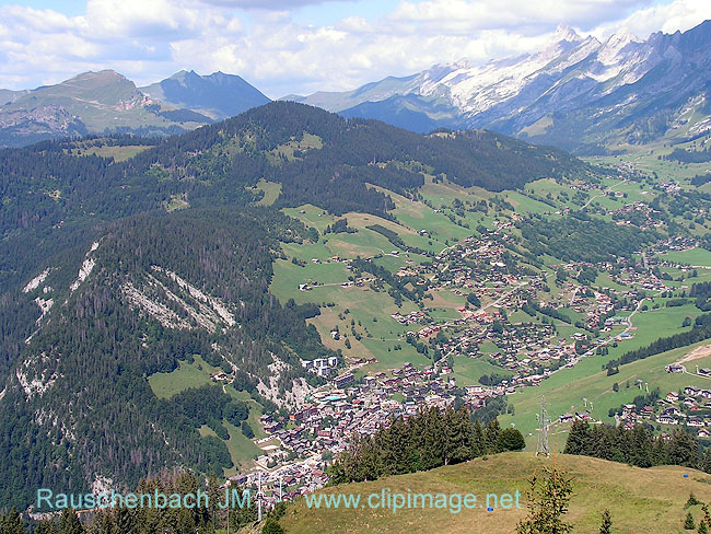 la clusaz 2.jpg - KONICA MINOLTA DIGITAL CAMERA  