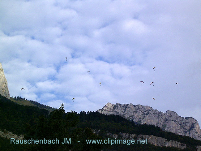 col de la forclaz.parapente.annecy.168.jpg