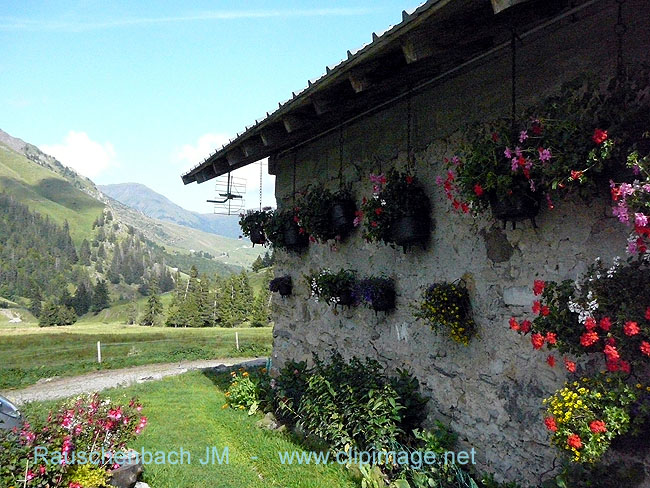 col des aravis,020,chalet savoyard.jpg