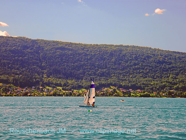 lac annecy voile.jpg
